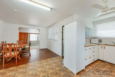 74 Mackerel Street, Woodgate, QLD 4660, 3 slaapkamers, 2 badkamers, House