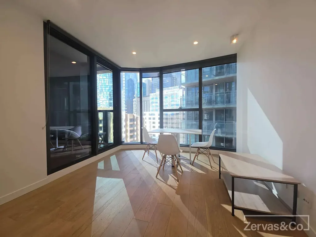 Modern City Apartment – Prime Location Near University & Gardens