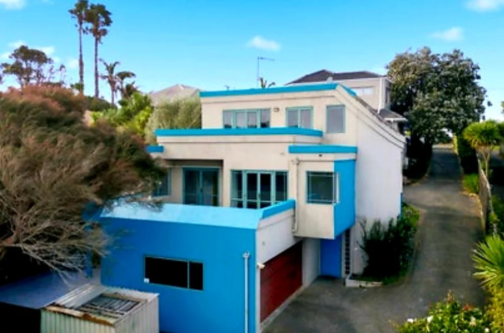 Murrays Bay 4房  Great location wtih sea view. Short term priced to sell!