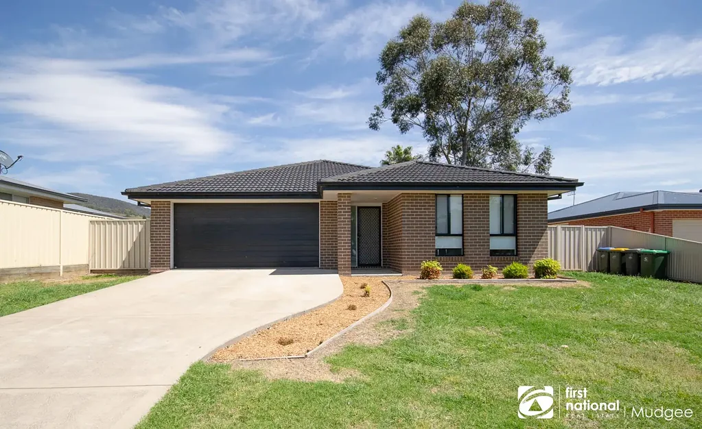 THE IDEAL FAMILY HOME