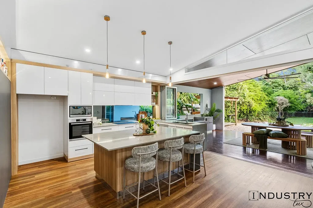 13 Moore Road, Kewarra Beach, QLD 4879