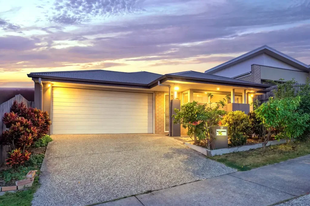 Springfield Lakes 4房 备受追捧的Peninsula Estate的绝佳机会 A Fantastic Opportunity in Sought-After Peninsula Estate