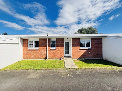 PAPAKURA, 2 BEDROOMS