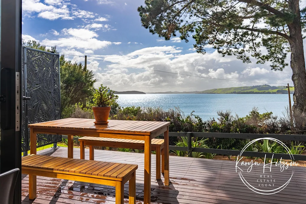 Tinopai 1 Slaapkamer Refined Waterfront Retreat