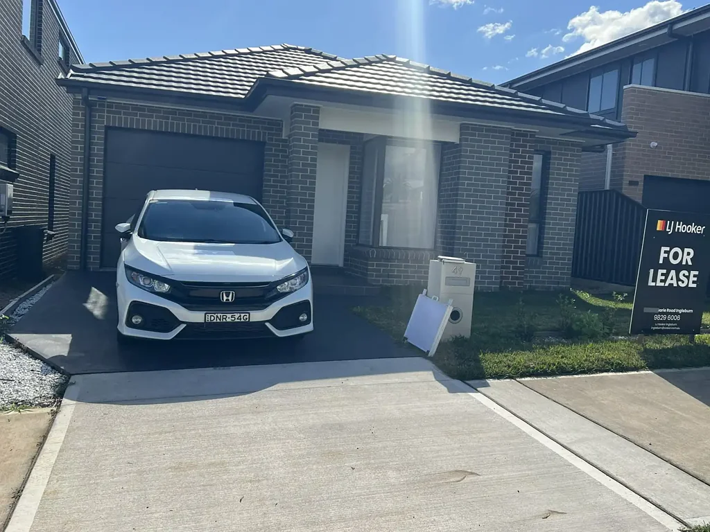 Stunning Four-Bedroom Home in the Heart of Austral, NSW