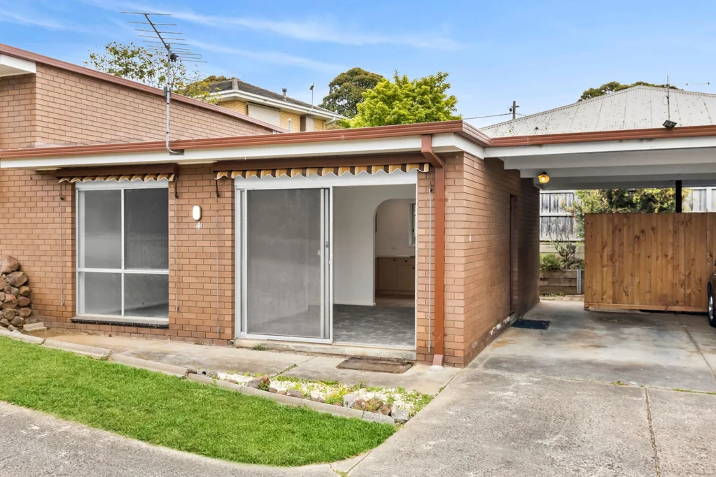 4/145 Barrabool Road, Highton, VIC 3216