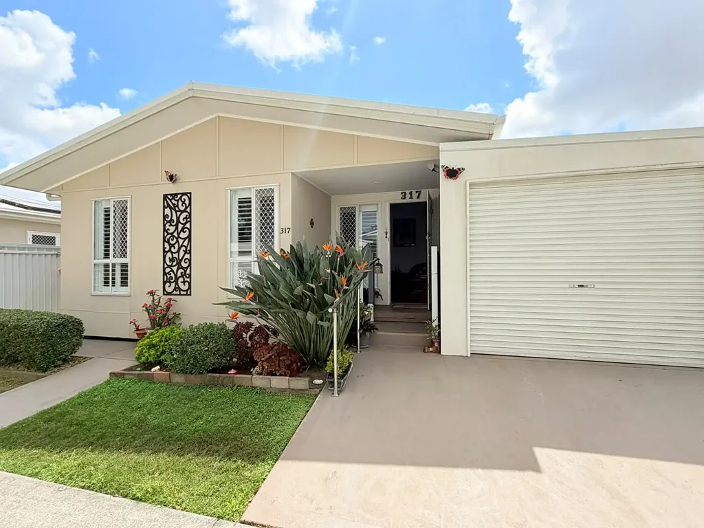 Bethania 2침실 MODERN 2 BEDROOM HOME - MOVE IN NOW!