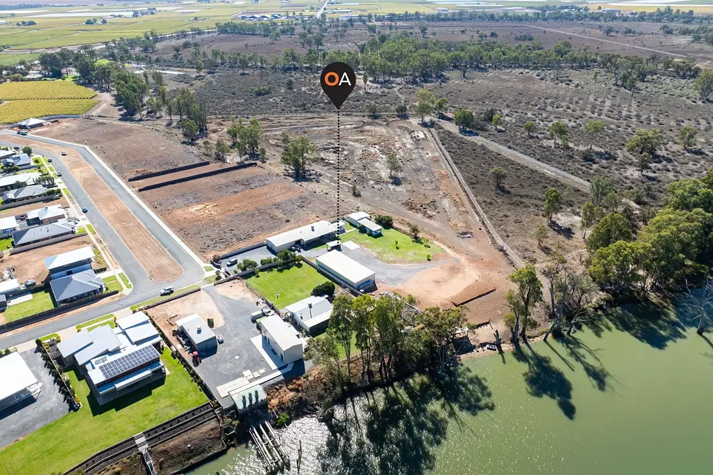Euston 4 Bedroom Riverfront Lifestyle Retreat