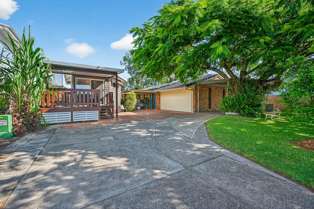 Brunswick Heads 5房  Dual Living in Quiet Cul-de-Sac - Walk to Village, River & Beach