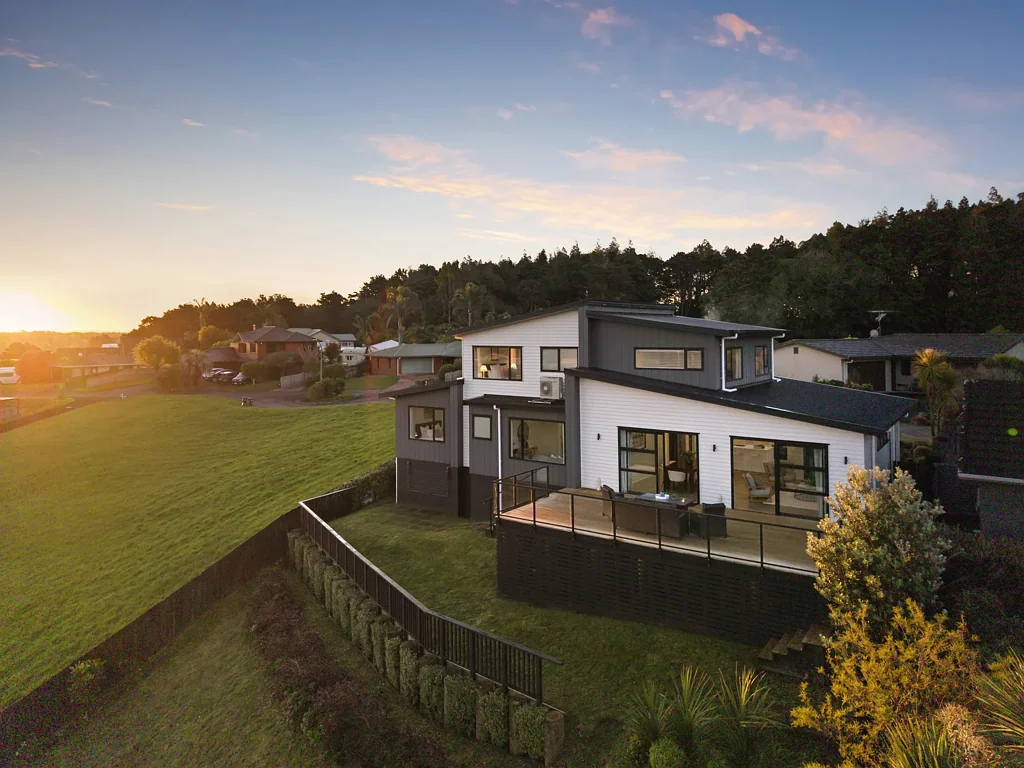 Pukekohe 4房 宽阔宴客露台，聚会梦想之家，享受无遮挡视野！ Entertainer's dream with uninterrupted views