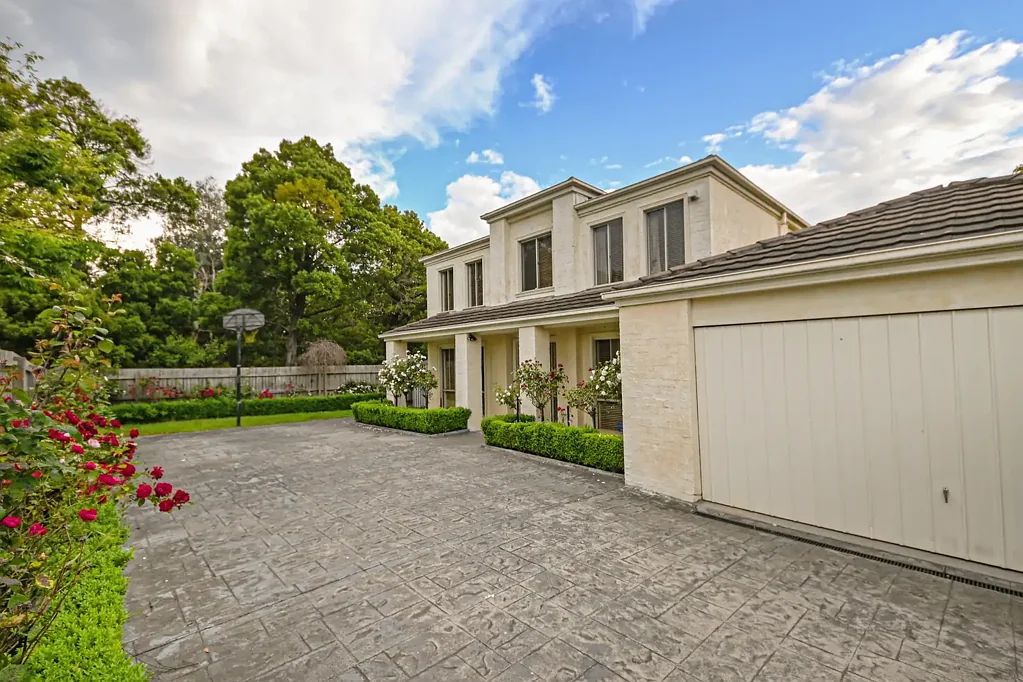 A FAMILY TREASURE NEXT TO LAKEWOOD NATURE RESERVE