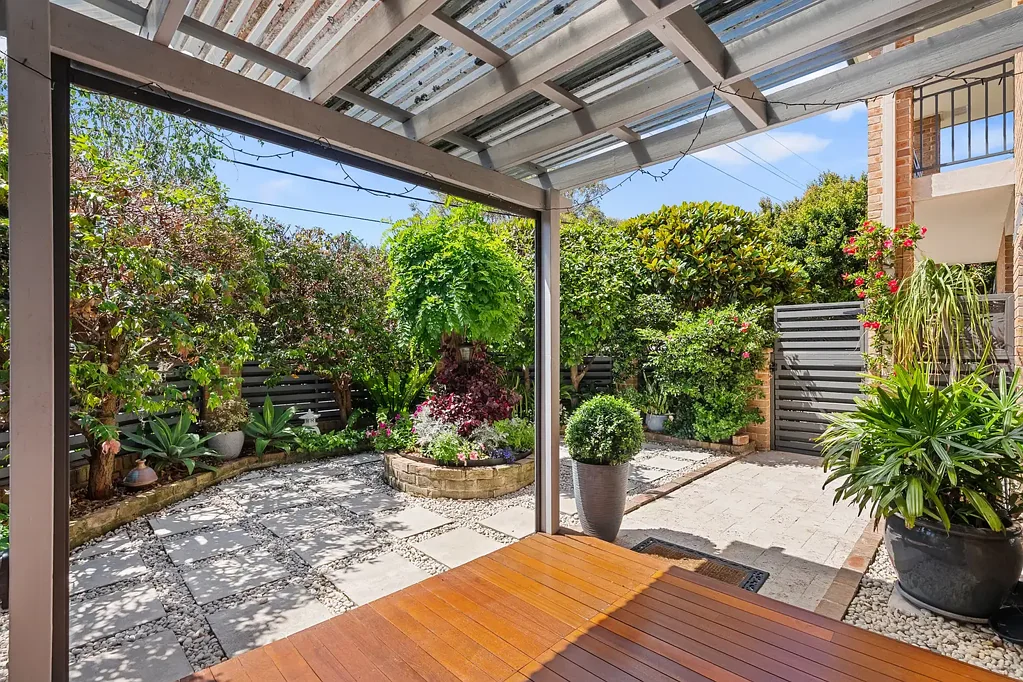 Engadine 3部屋 CONTEMPORARY LIVING