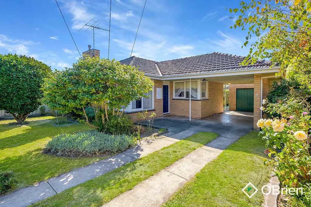 6 Macorna Street, Frankston, VIC 3199