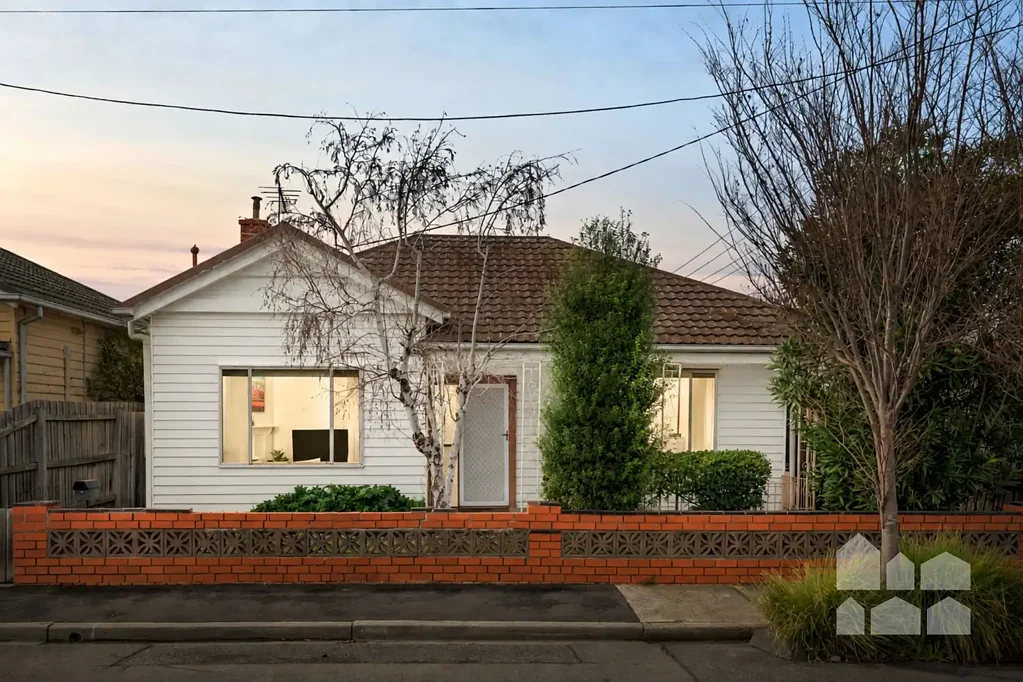 Yarraville 3બેડરૂમ Unlimited potential in a dream Yarraville location