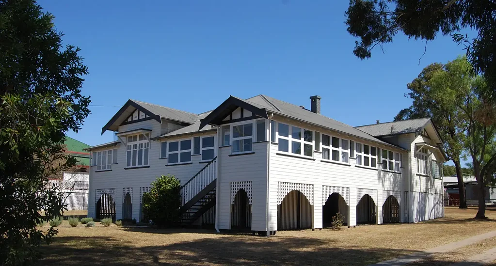 Warwick 4 Bedroom Charming Queenslander in the Heart of Warwick
