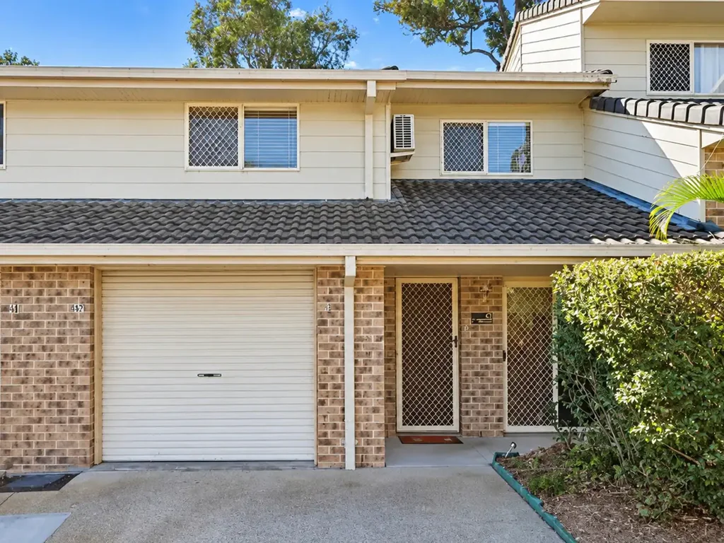 Capalaba 3房 宽敞、私密、便利的轻松生活 Easy Living with Space, Privacy & Convenience