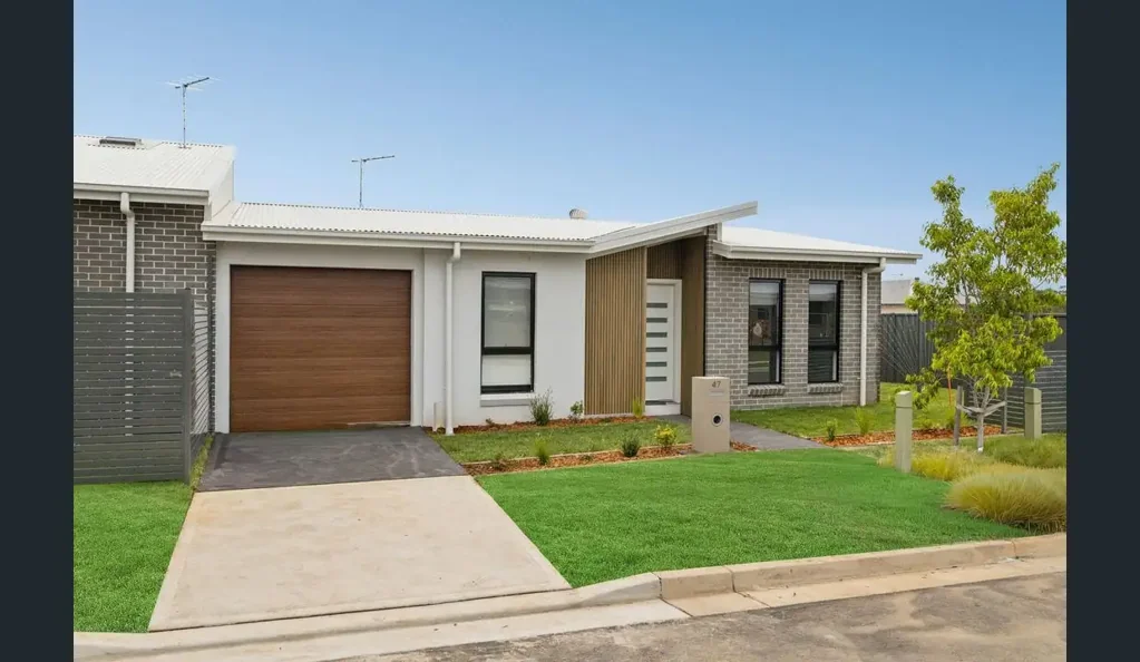 Brand new Granny - Flat / House