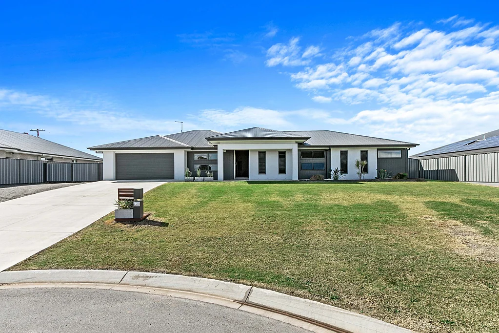 7 Catalina Court, Booral, QLD 4655