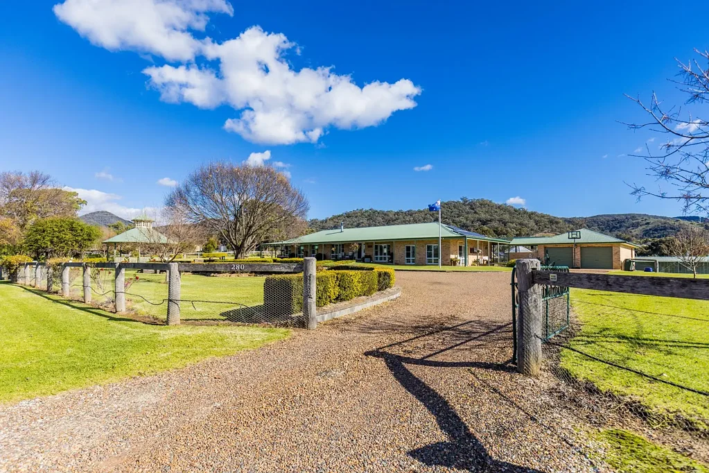 Mudgee 5chambre Iconic Mudgee Masterpiece with Sub-Division Potential