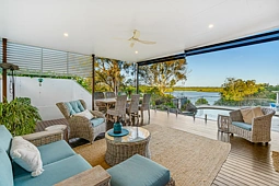 2 Fairway Drive, Banora Point