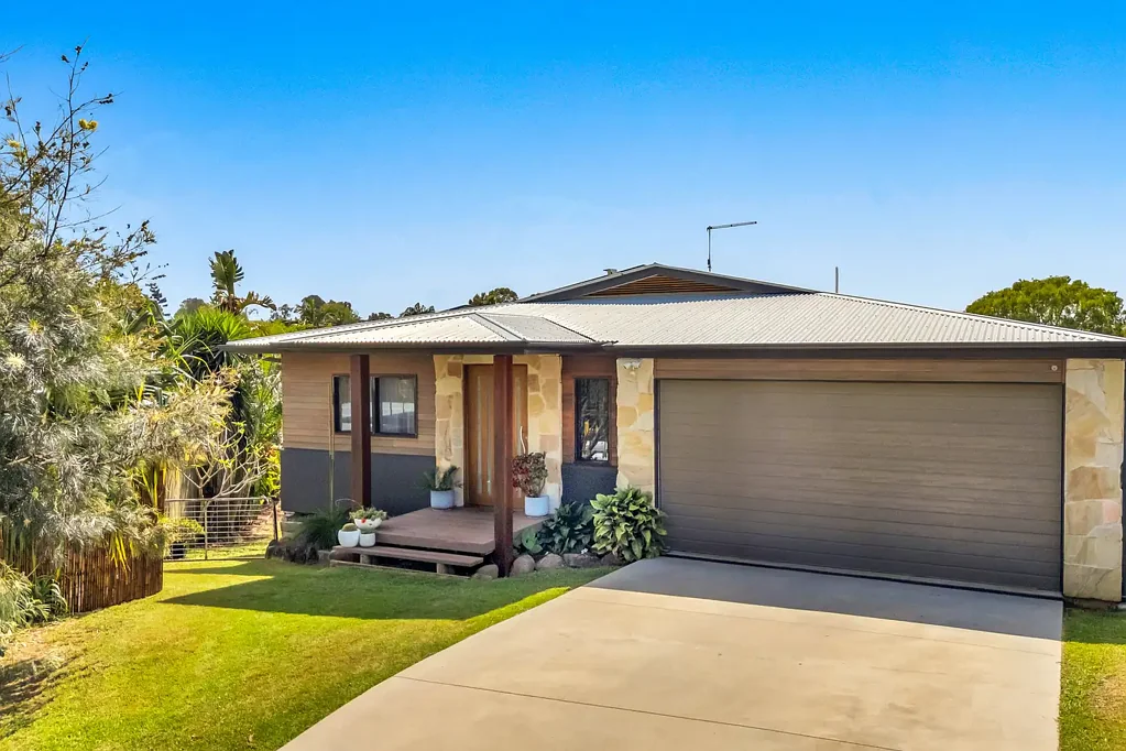 3 Player Parade, Ocean Shores, NSW 2483
