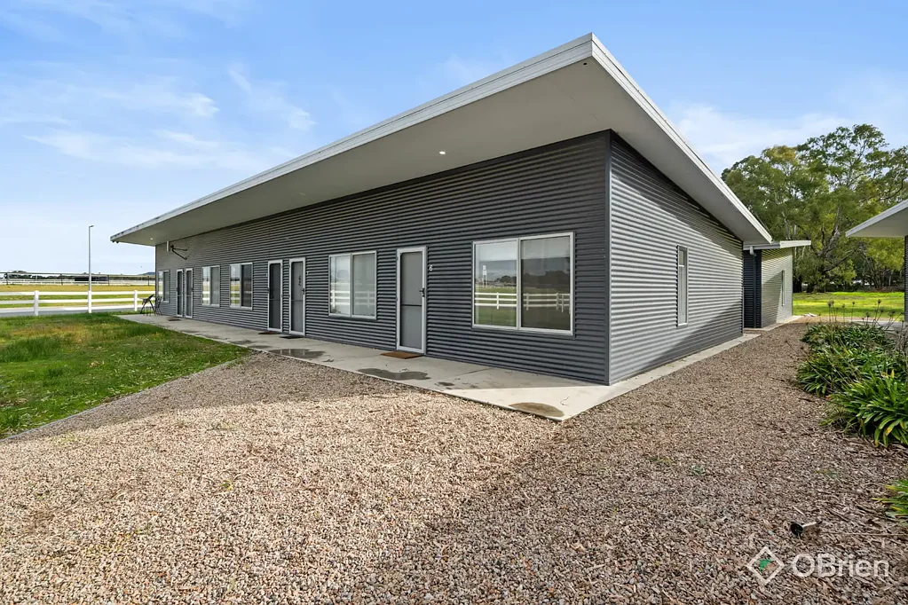 SEMI FURNISHED STUDIO APARTMENT