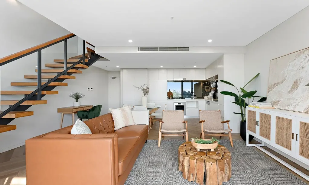 Luxury Penthouse Loft with Panoramic Views in Prime Carlingford Location