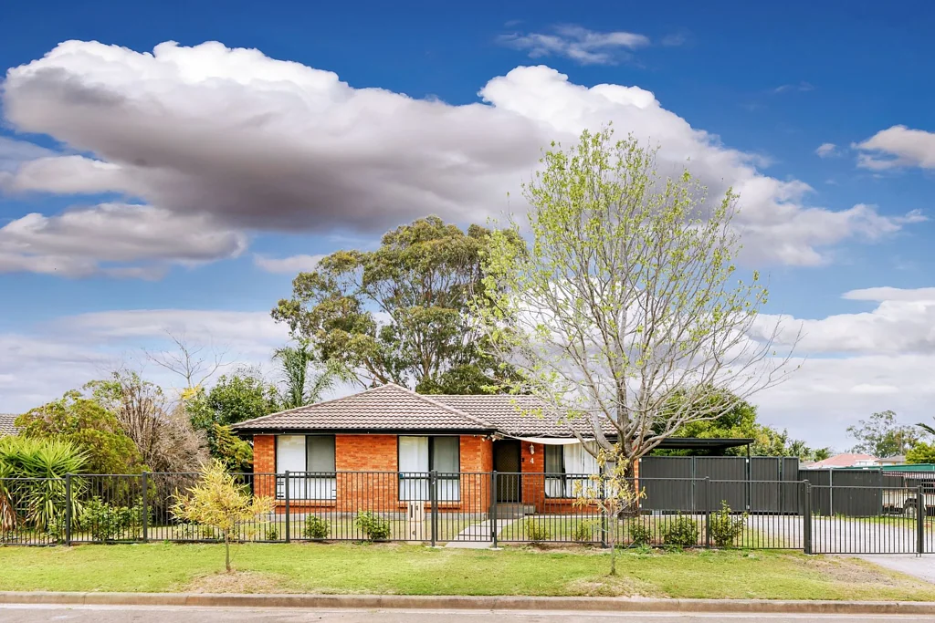 4 Milligan Road, Cranebrook, NSW 2749