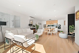 3 The Bays Rise, Murrays Bay, North Shore City