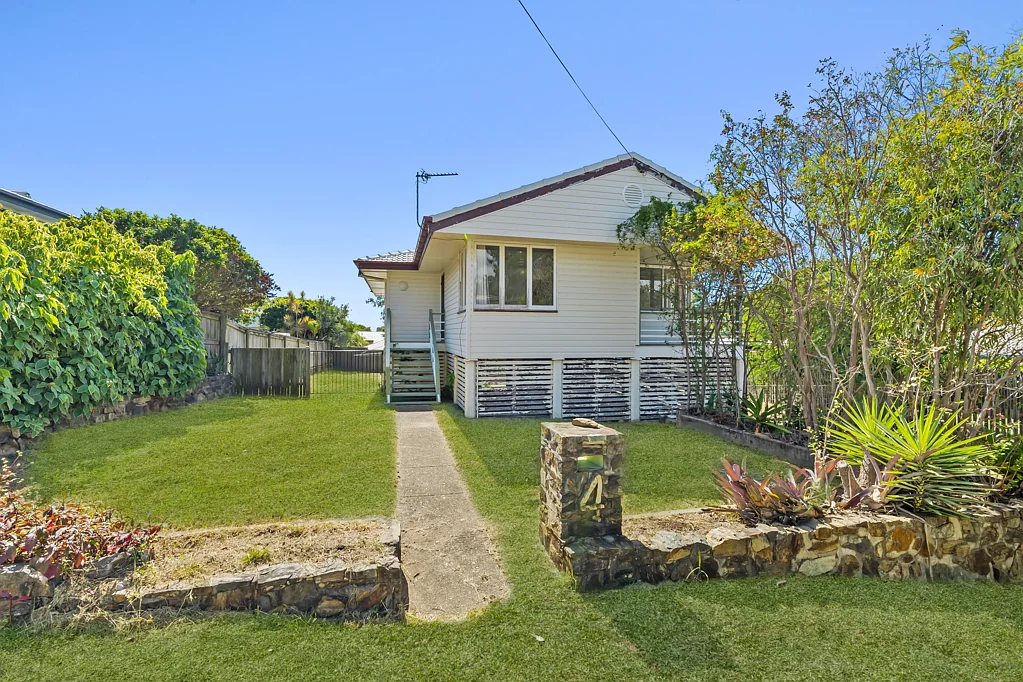 CHARMING COTTAGE HOME IN CENTRAL LOCATIONS