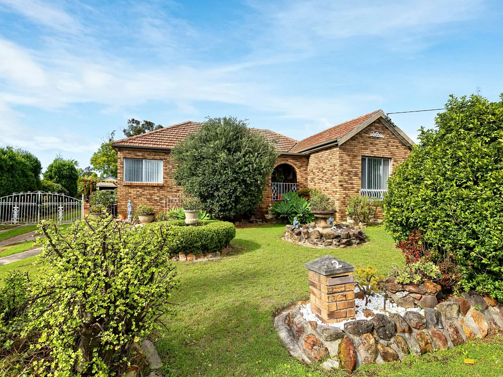 Cessnock 3 Slaapkamer Freshly Renovated Family Home with Future Potential
