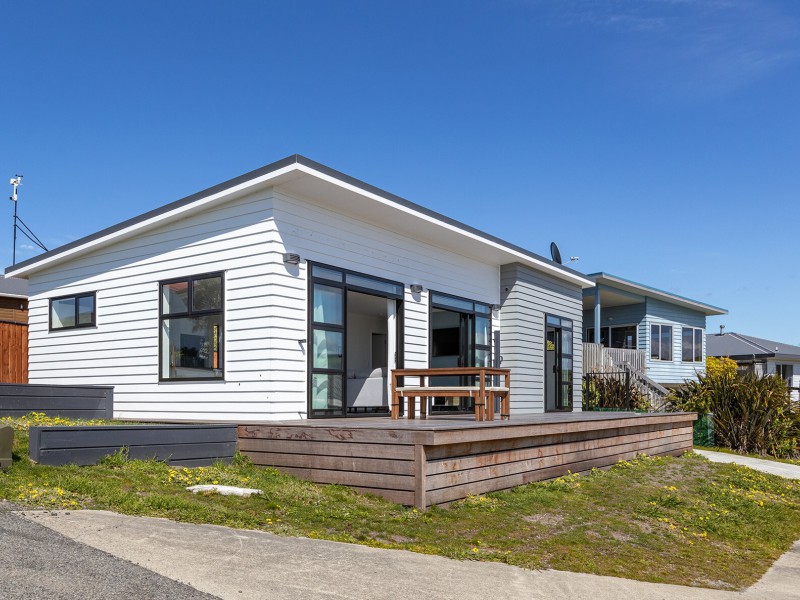 36a Guthrie Crescent, Castlepoint, Masterton, 2 침실, 1 욕실