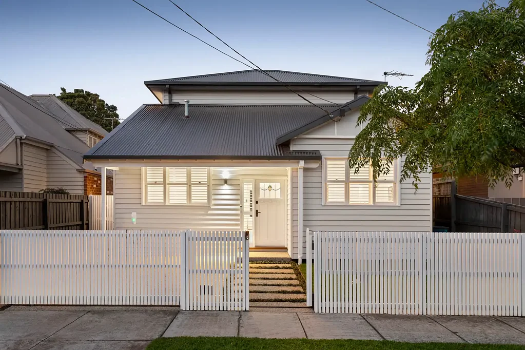 27 Almond Street, Caulfield South, VIC 3162
