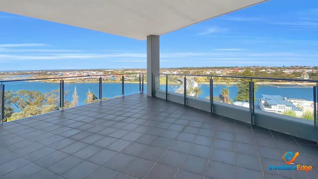 LUXURIOUS & LARGE APARTMENT LIVING AT ONE BRIGHTON