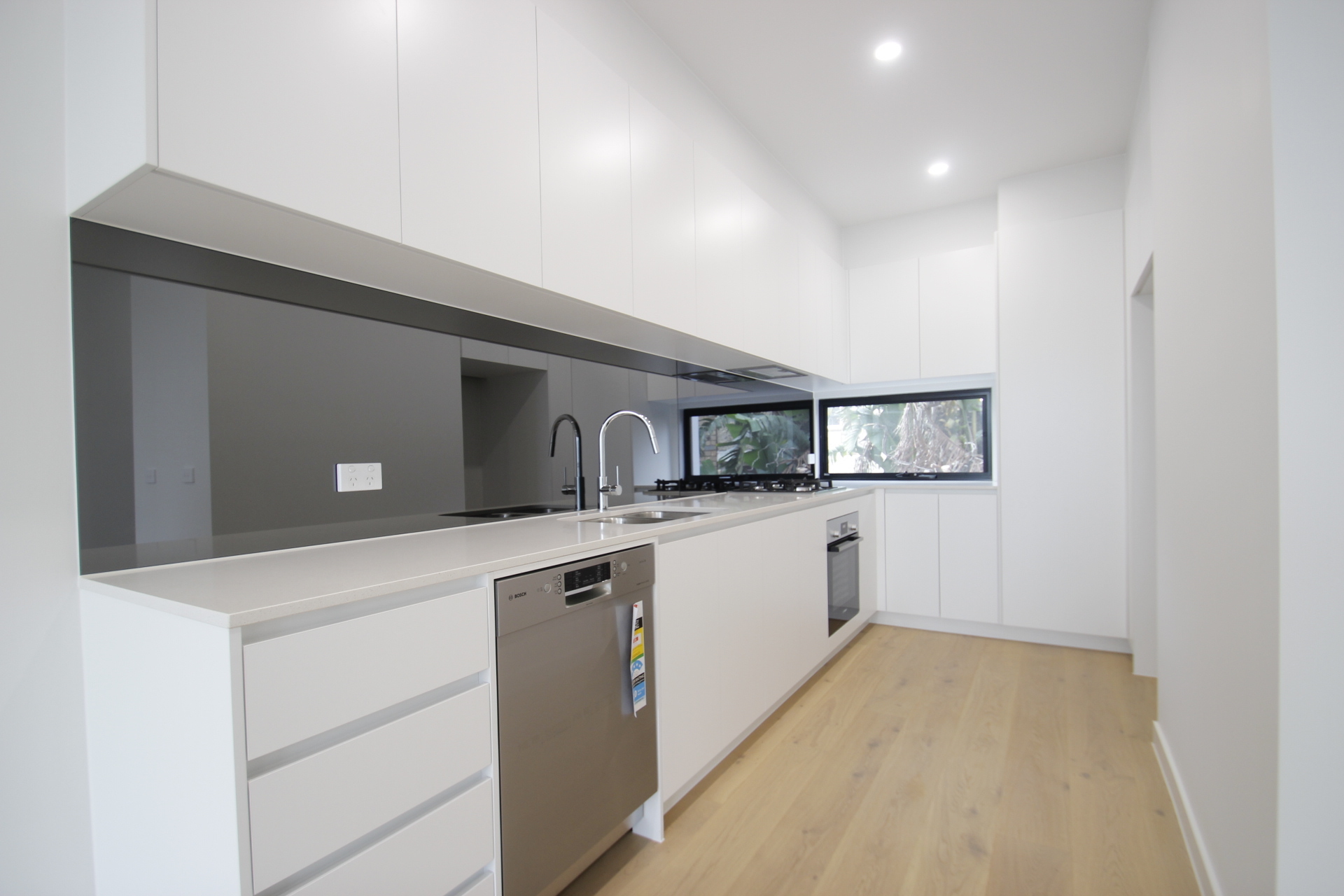 UNIT 5 80 BURWOOD HWY, BURWOOD EAST VIC 3151, 0 phòng ngủ, 0 phòng tắm, Townhouse