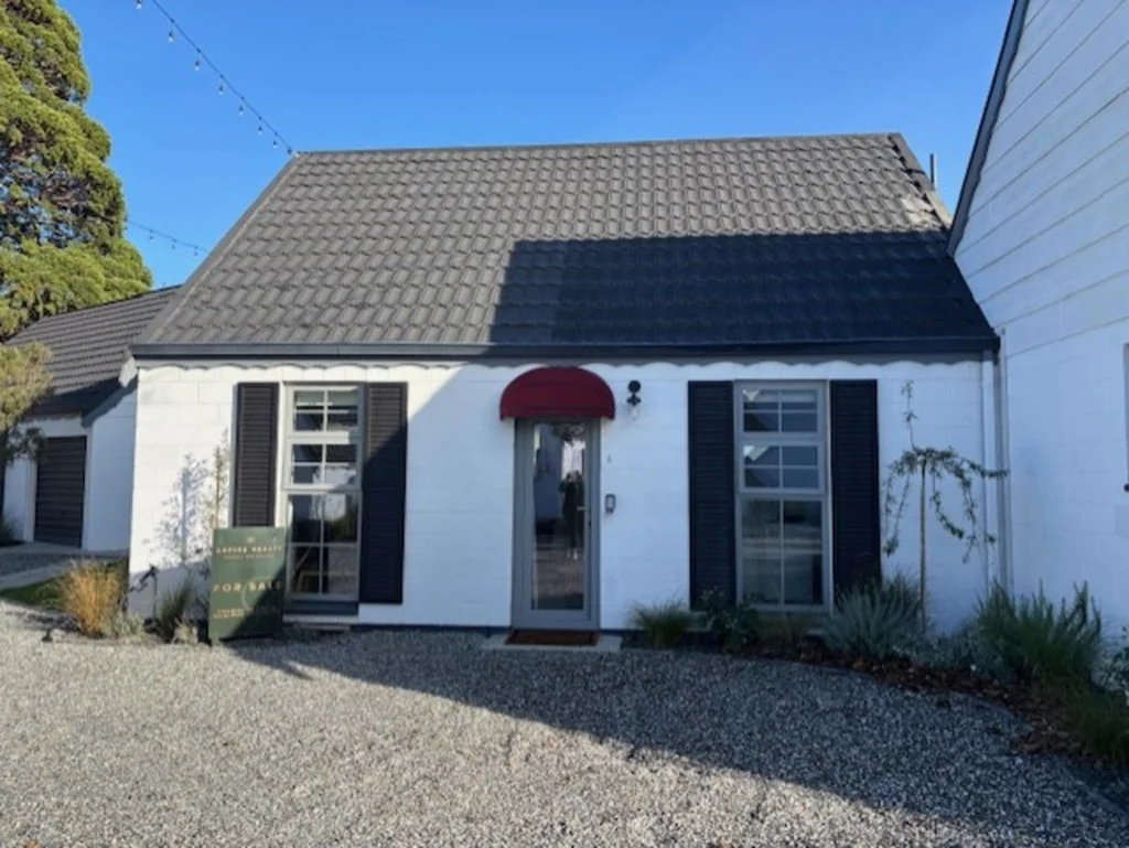 Quality Living in Central Clyde  Furnished & Unfurnished Op
