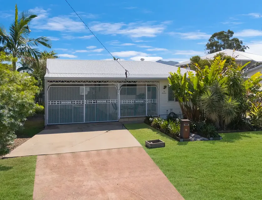 19 Lothair Street, Pimlico, QLD 4812, 4房, 1浴, House