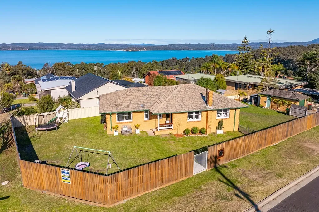 Eden 3 Bedroom RING THE BELL