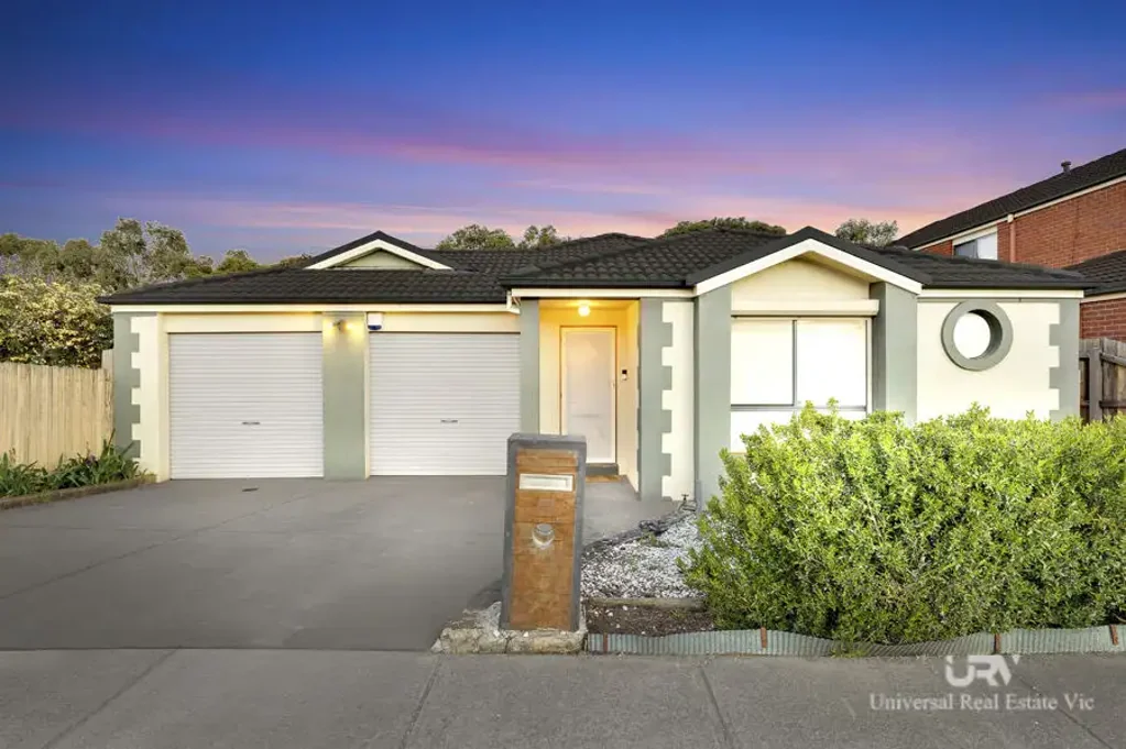 Roxburgh Park 4房 宽敞四卧主套  独立书房  开放式厨餐  主浴按摩缸  双车库  管道冷暖 The Ideal Family Home in the Heart of Roxburgh Park