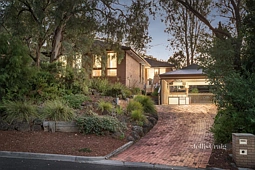 7 Harman Avenue, Eltham