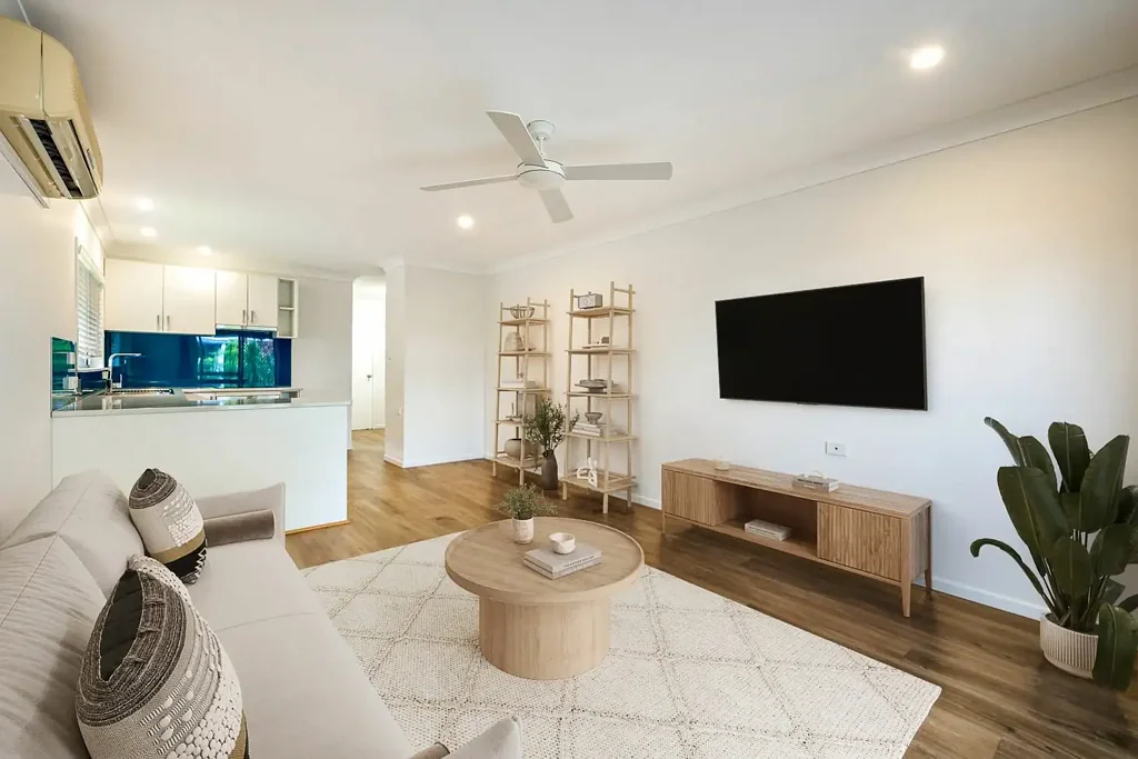 Mooroobool 2房  Modernised 2 Bedroom| Easy Access Single Level Unit with Attached carport