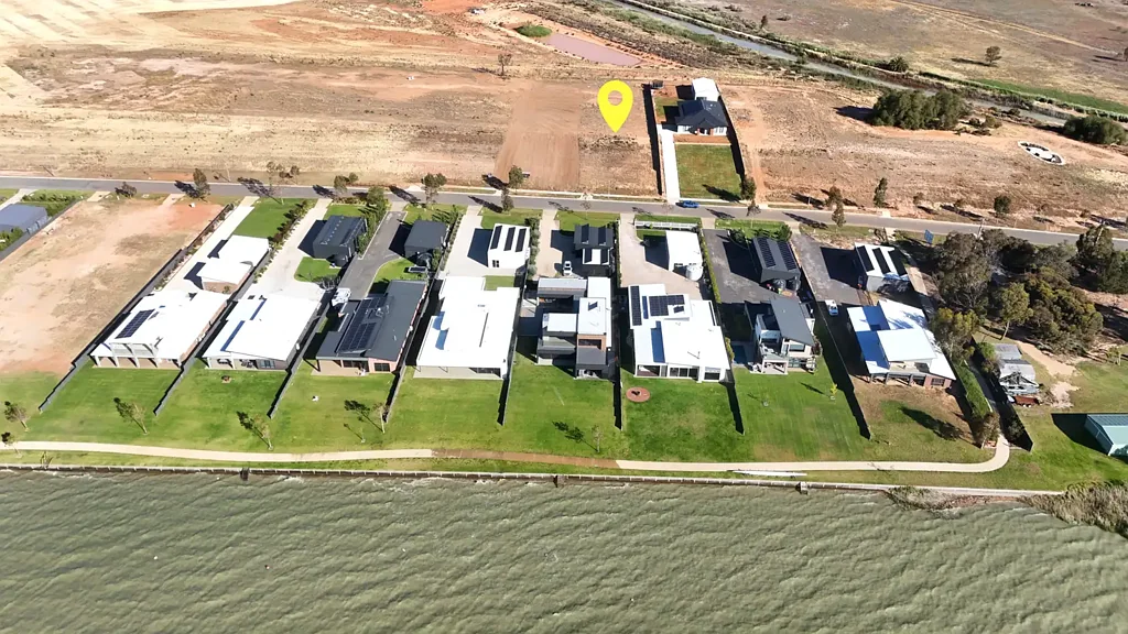 Lake Boga Build your dream home in the heart of a thriving lakeside community with elevated views!