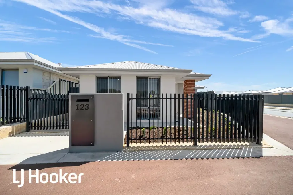 Spacious Four-Bedroom Home in Eglinton