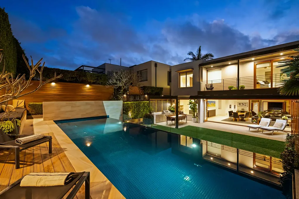 Mosman 5ਬੈੱਡਰੂਮ 'Tangier' - the ultimate entertainer on Balmoral Slopes - views, northern sun & pool