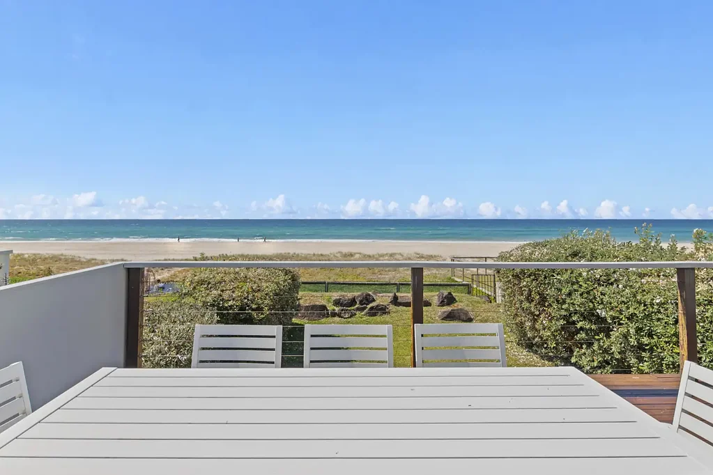 Palm Beach 3ਬੈੱਡਰੂਮ Historic Absolute Beachfront Opportunity – Tightly Held and Treasured for over 70 years