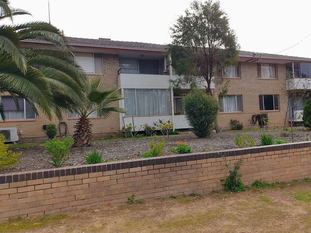 Northam 2 Bedroom IDEAL STARTER HOME OR GREAT INVESTMENT