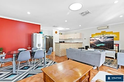 2/69 Mallard Way, Cannington