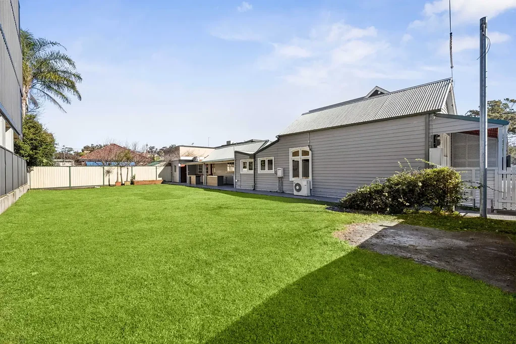 Botany 3Kwarto Exceptional Opportunity with Significant Future Potential