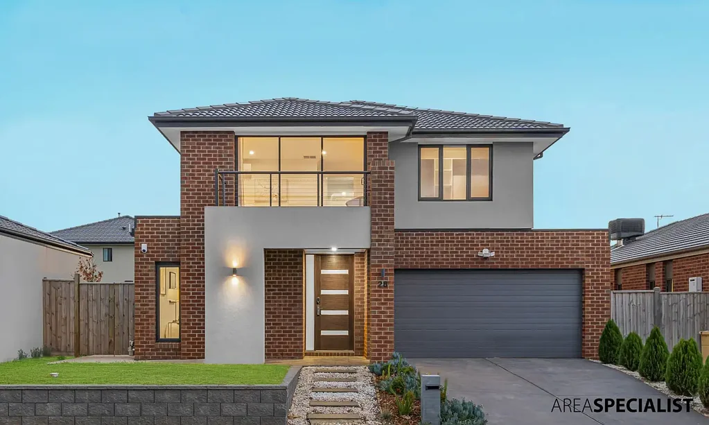 For Lease – Prestigious Double-Storey Family Home in Westbrook Estate, Truganina!!!