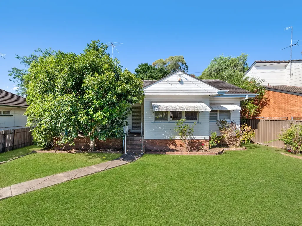 22 Allman Street, Campbelltown, NSW 2560